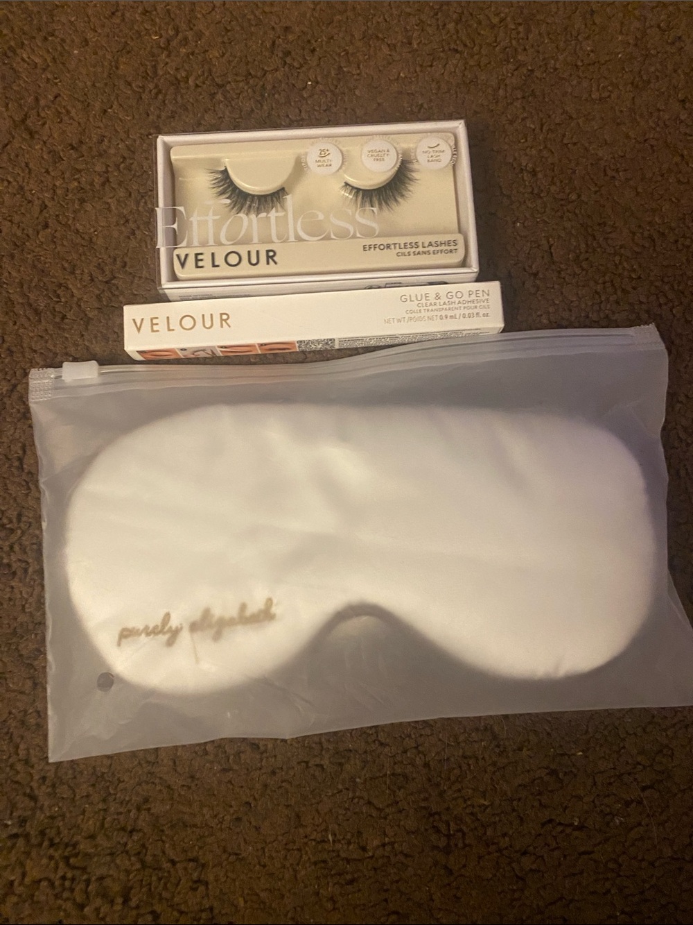 Velour eye lash & glue with sleep eye mask.